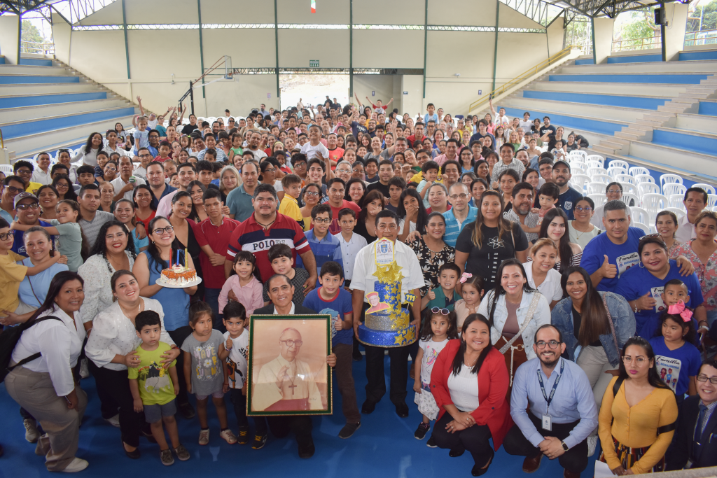 Fiestas Patronales 111 años del Cardenal Bernardino Echeverría Ruiz